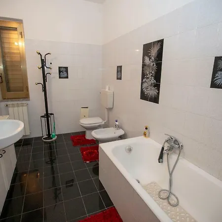 Rosa Di Calabria Gasthuis Bovalino Marina