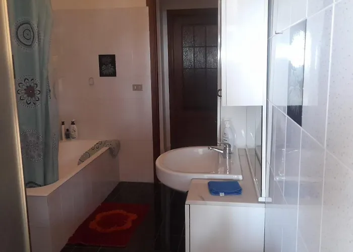 Rosa Di Calabria 博瓦利诺马里纳