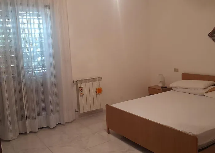 Rosa Di Calabria 博瓦利诺马里纳