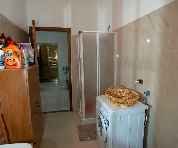 Rosa Di Calabria 博瓦利诺马里纳