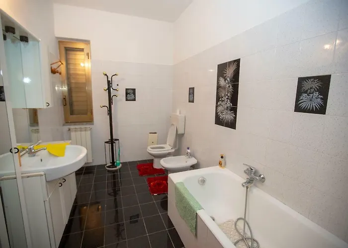 招待所 Rosa Di Calabria 博瓦利诺马里纳