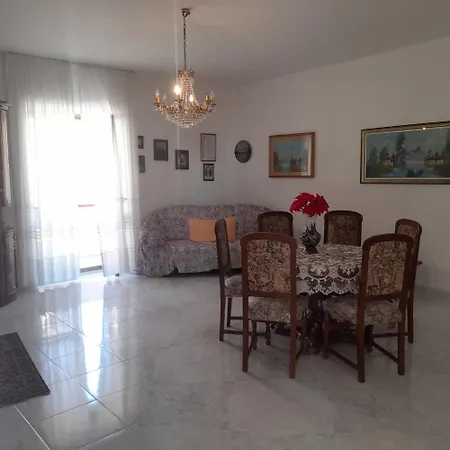Rosa Di Calabria Gasthof 3*
