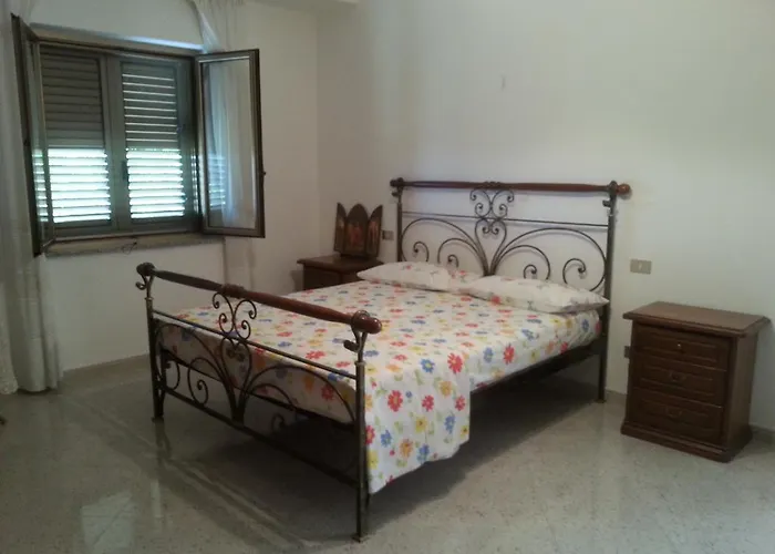 Rosa Di Calabria בובאלינו מרינה